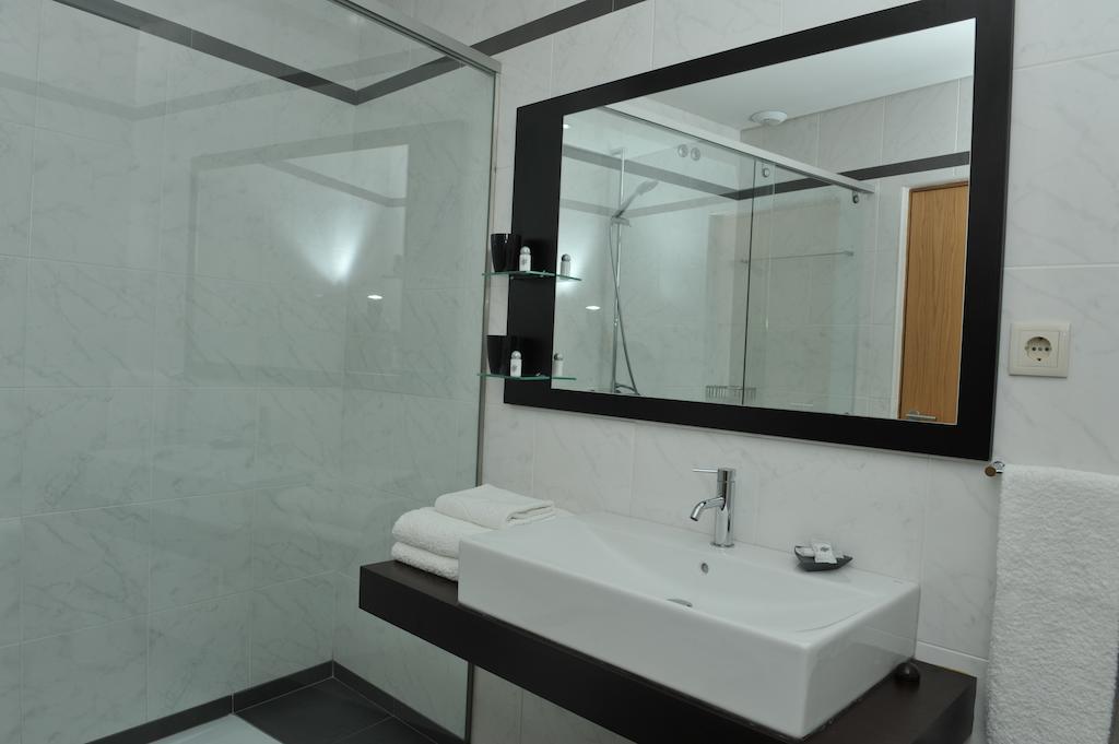 Pensao Santo Antonio Hotel Vila Nova de Famalicão Стая снимка